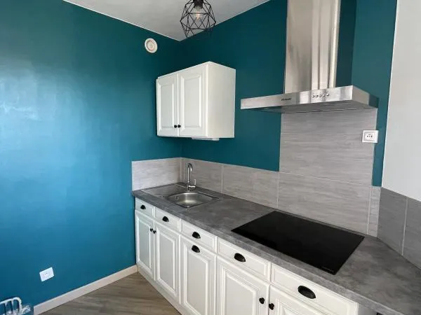 REF 13631- RESIDENCE LE CHAMPAGNE - STUDIO AU 7EME ETAGE