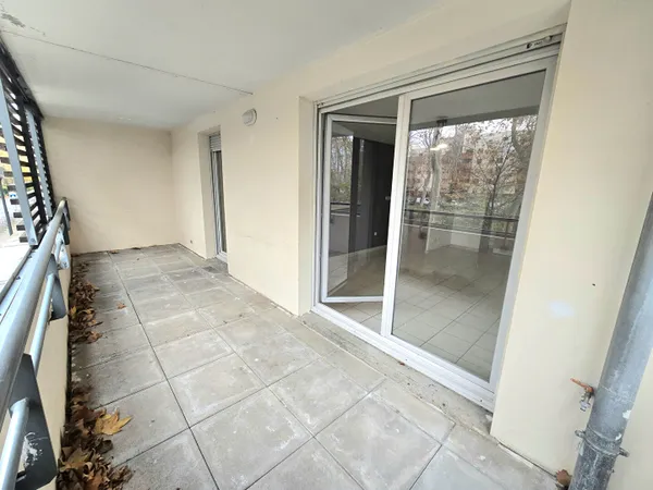 Toulouse 31200 METRO CANAL DU MIDI secteur des Ponts Jumeaux appartement T4 de 75.20m²- Terrasse 12.