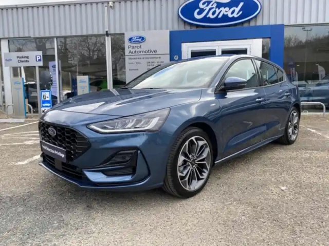 Ford Focus 1.0 flexifuel mhev 125ch st-line design — photo 1