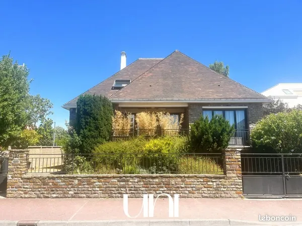 Maison 6 pièces 170 m²