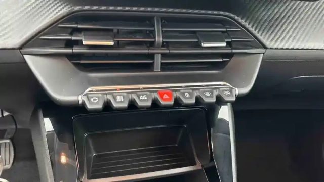 Peugeot 208 puretech 75 s&amp;s bvm5 — photo 75