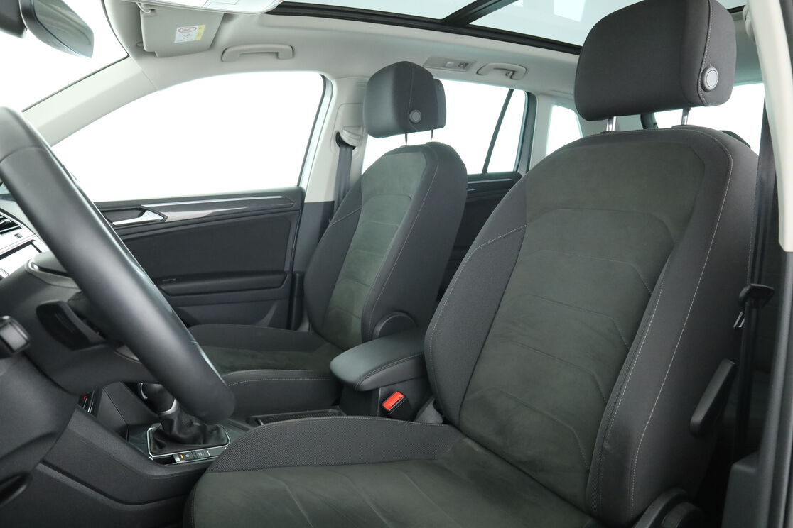 Volkswagen Tiguan 1.4 eHybrid Elegance DSG6 — photo 9