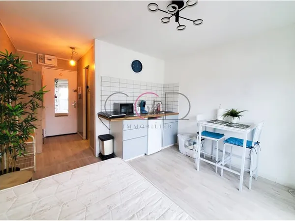 Studio AIX CV avec parking, terrasse ascenseur.