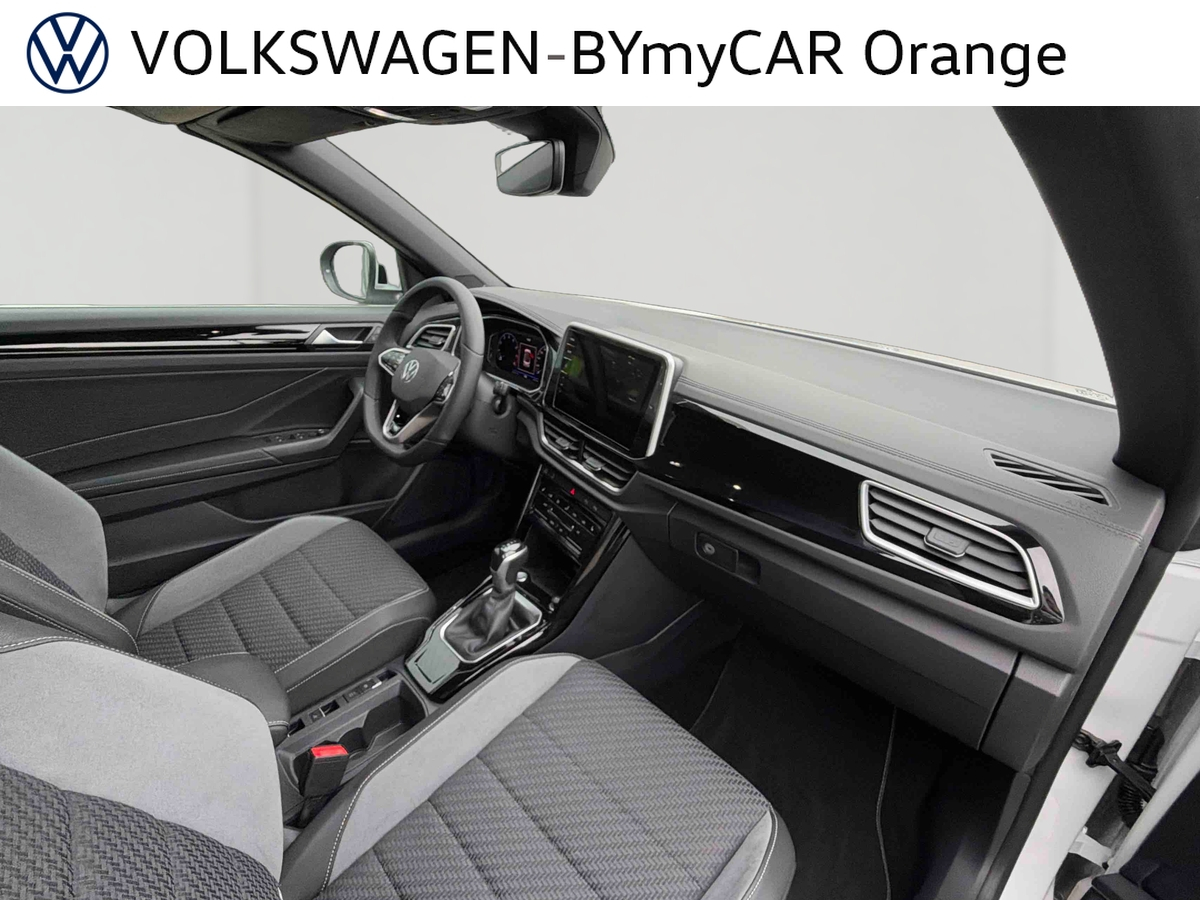 Volkswagen T-Roc Cabriolet 1.5 TSI EVO 150 Start/Stop DSG7 — photo 27