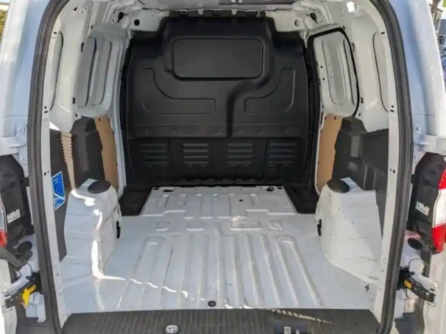 Ford Transit Courier 1.0e 100ch stop&amp;start trend — photo 18