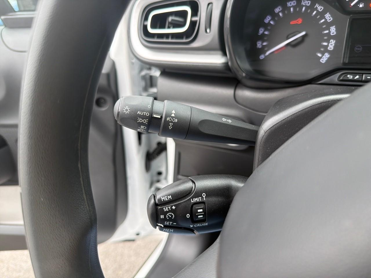 Citroën C3 1.2 puretech 83ch s&s shine — photo 27