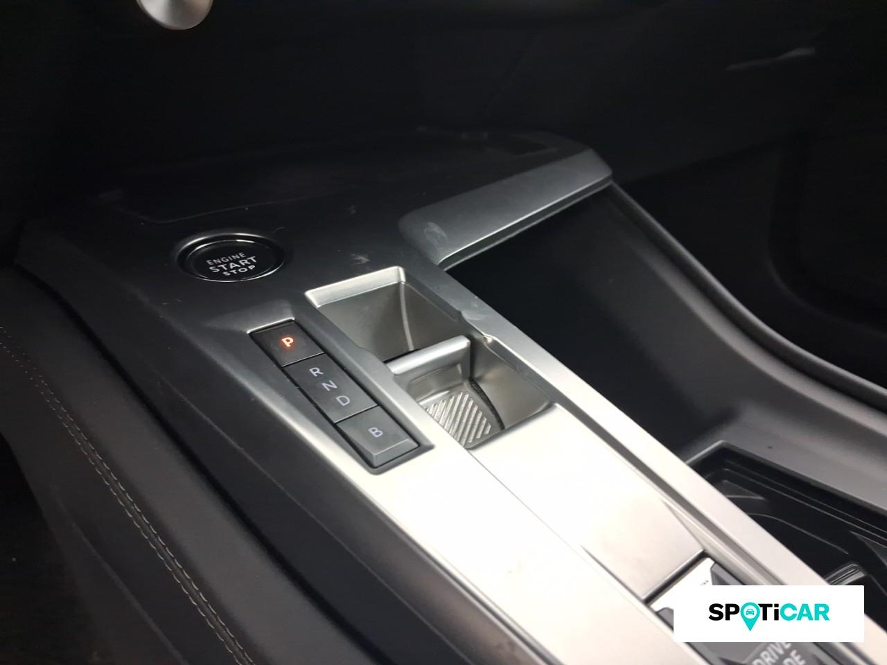 Peugeot 308 phev 180ch allure pack e-eat8 — photo 14