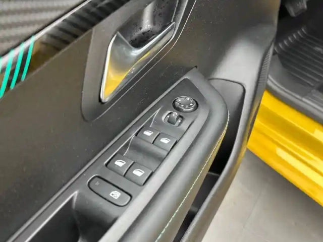 Peugeot 208 puretech 100 s&amp;s eat8 — photo 40