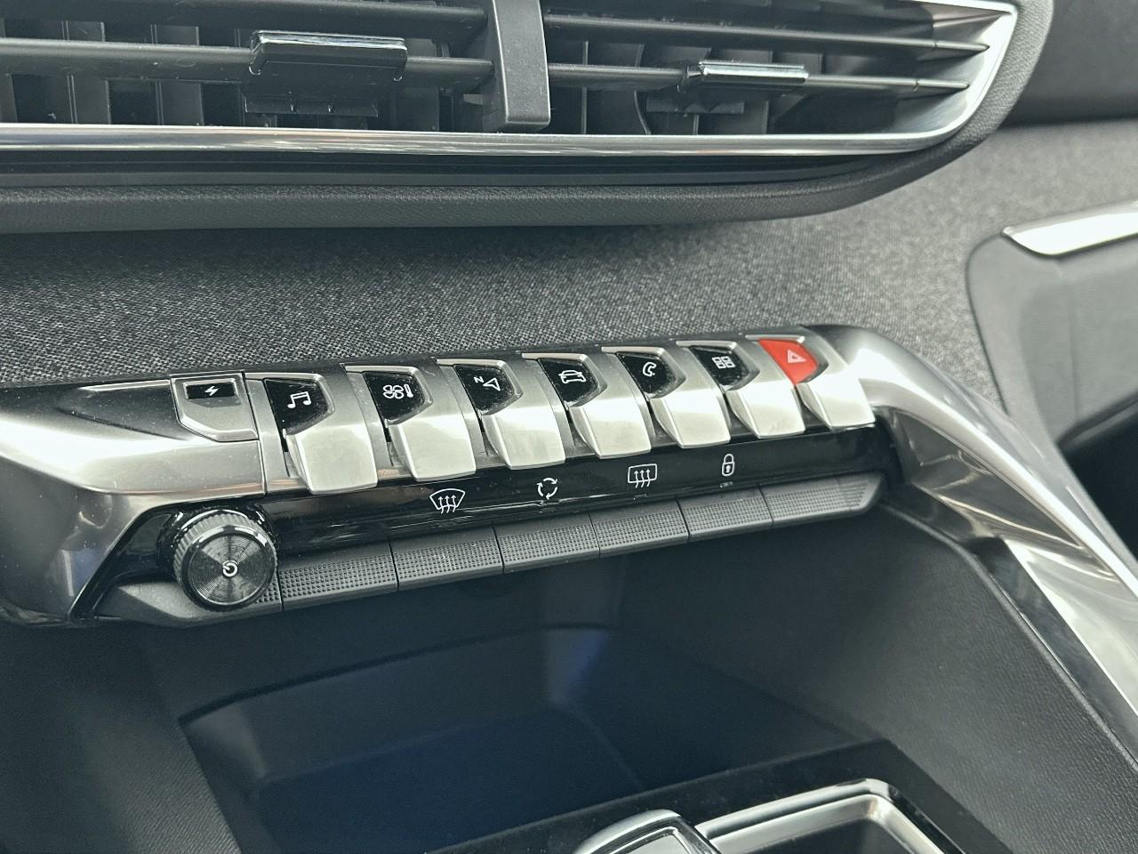 Peugeot 3008 hybrid 225 e-eat8 allure pack — photo 25