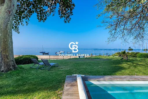 Villa 6 pièces 220 m²