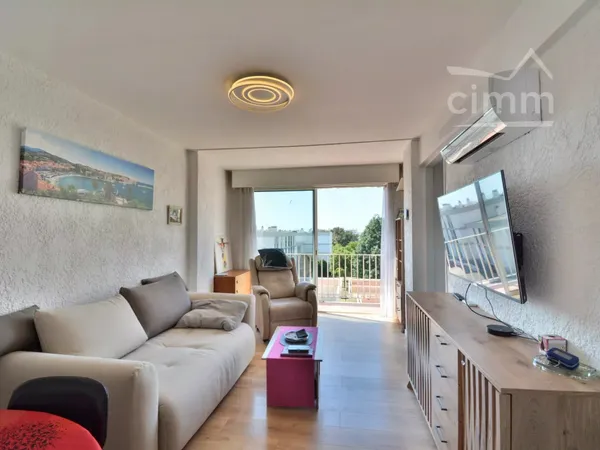 VENTE - SAINT CYPRIEN PLAGE - AU PORT - BEL APPARTEMENT RENOVE AU 3EME ETAGE - ASCENSEUR - CAVE - 2 