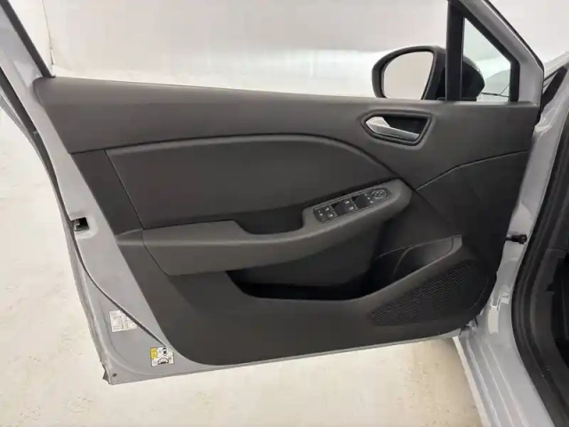 Renault Clio tce 90 — photo 20