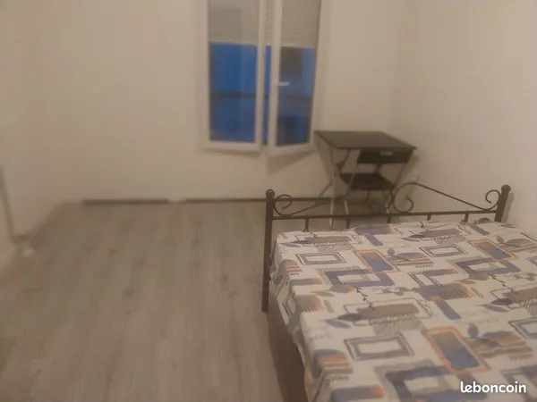 Chambre à louer chez l'habitabt