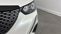 Peugeot 2008 1.2 PureTech 130ch S&S Allure Pack EAT8 — photo 17