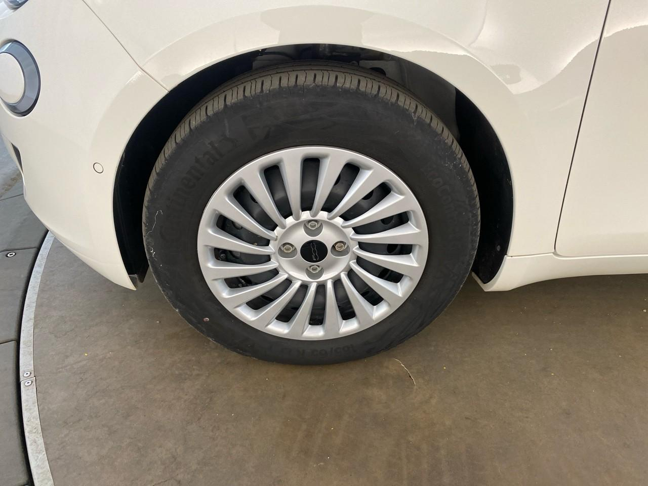 Fiat 500 e 42kwh — photo 11