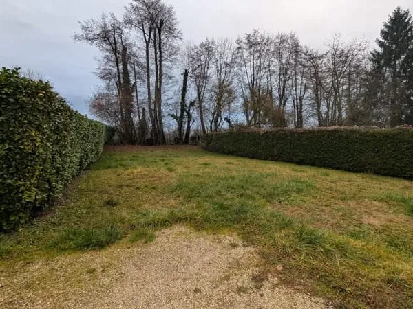 Terrain Saint Genis Pouilly 488 m2