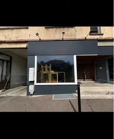 Local Commercial En Centre Ville 60 000