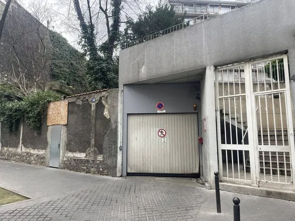 Parking 31 m²