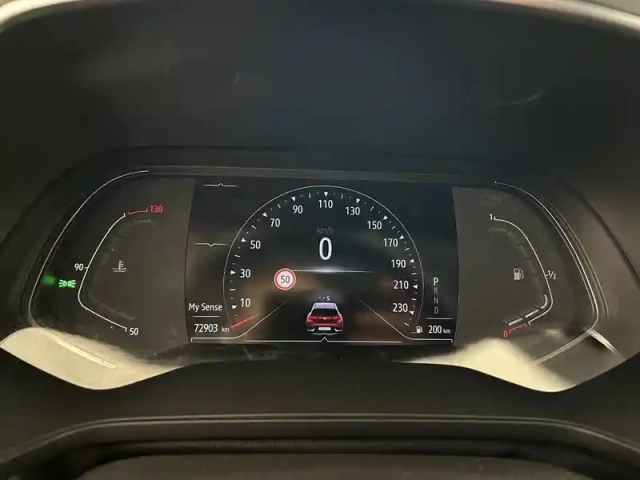 Renault Captur blue dci 115 edc — photo 27