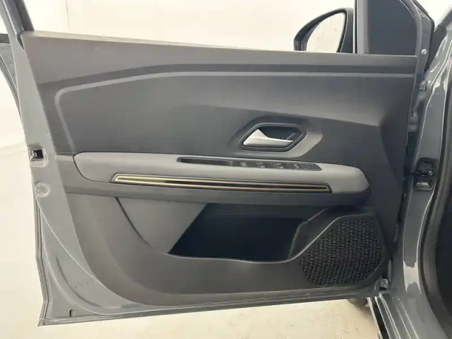 Dacia Jogger eco-g 100 7 places gsr2 — photo 29