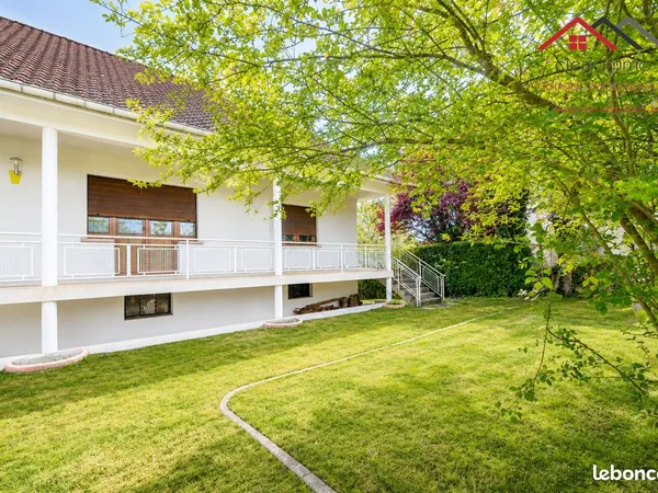 Maison 6 pièces 180 m²