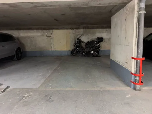 Parking 14 m²