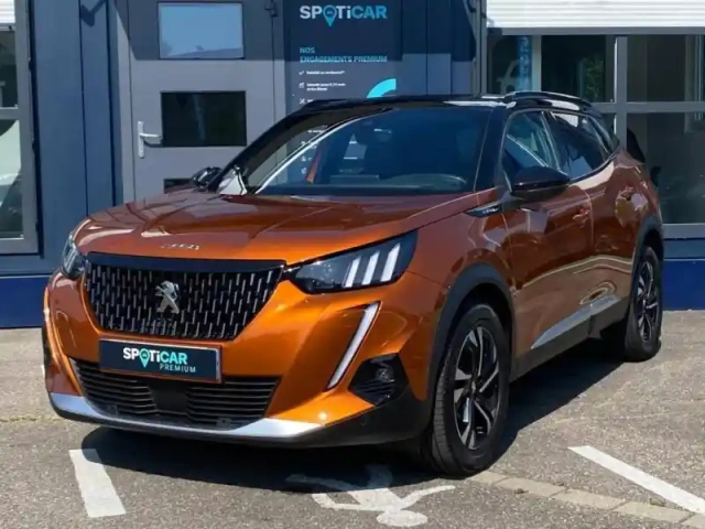 Peugeot 2008 e- 136ch gt