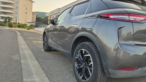 DS DS3 Crossback 1.5 BlueHDi 130 EAT8 - So Chic – 2020 – 72089 km – Diesel – Boîte Automatique — photo 3