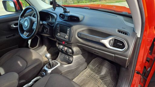 Jeep Renegade 1.4 MultiAir 140 - Longitude – 2015 – 84921 km – Essence – Boîte Manuelle — photo 33
