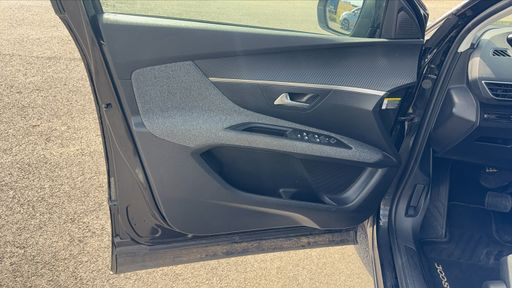 Peugeot 3008 1.5 BlueHDi 130 EAT8 - Active Business – 2018 – 146253 km – Diesel – Boîte Automatique — photo 34