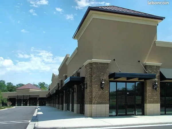 Local commercial 140 m²