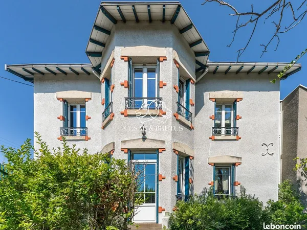 Maison 7 pièces 190 m²