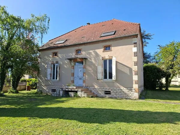 Ensemble 2 maisons bourgeoises 240 m² Vichy quartier Jeanne d arc