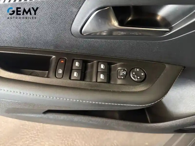 Peugeot 208 hybrid 100 e-dcs6 — photo 12