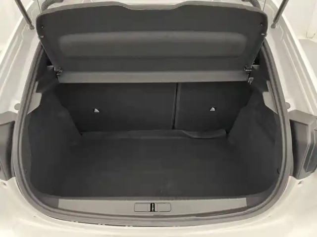 Peugeot 208 electrique 50 kwh 136ch — photo 13