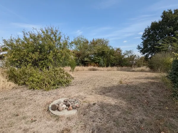 Terrain 810 m²