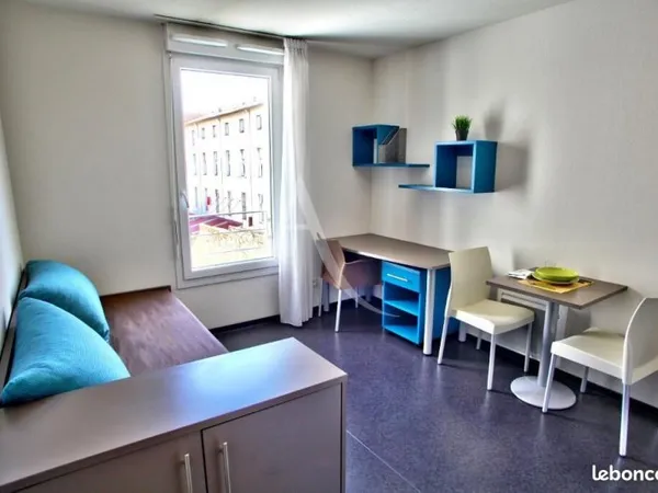 Studio 1 pièce 19 m²
