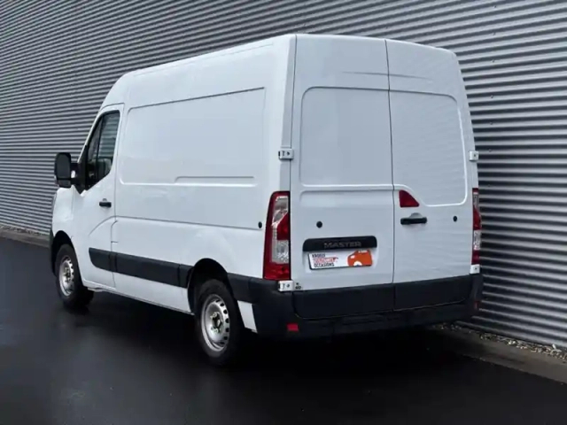 Renault Master 2.3l 135ch f3500 l1h2 confort — photo 4