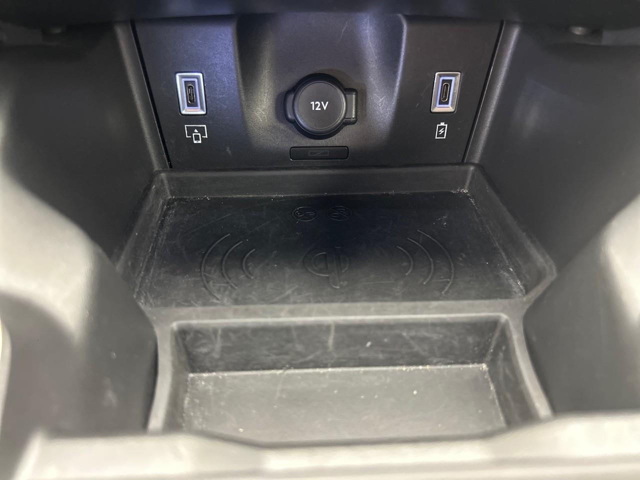 Ds Ds 7 crossback hybride rechargeable e-tense 300 eat8 4x4 opera — photo 31