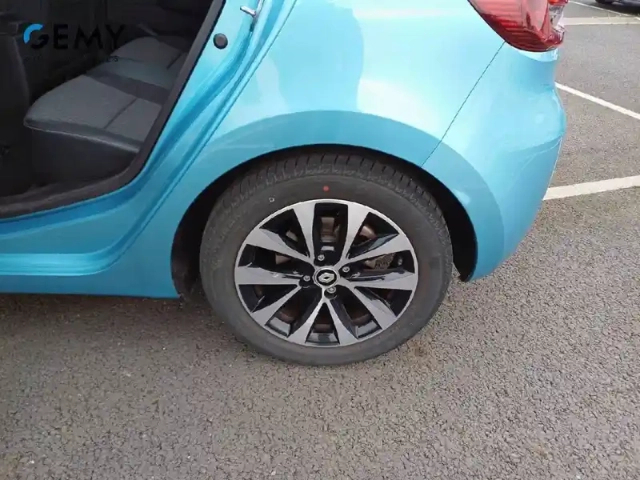 Renault Clio e-tech 140 - 21n — photo 11