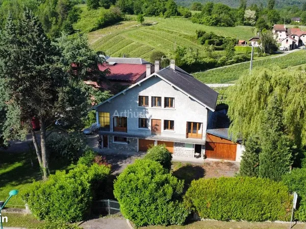Immeuble 10 pièces 230 m²
