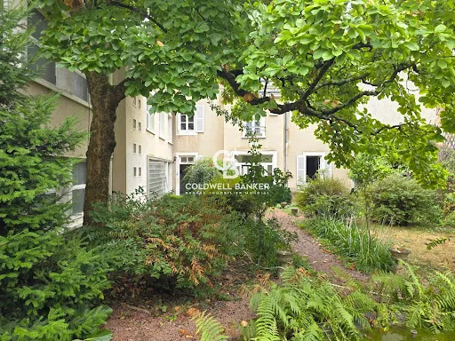 Maison 12 pièces 368 m²