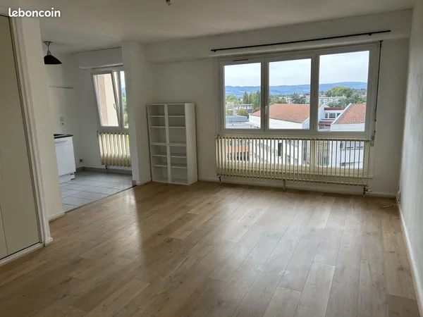 Appartement 1 pièce - 35m² - Parking - centre ville Roanne 42300