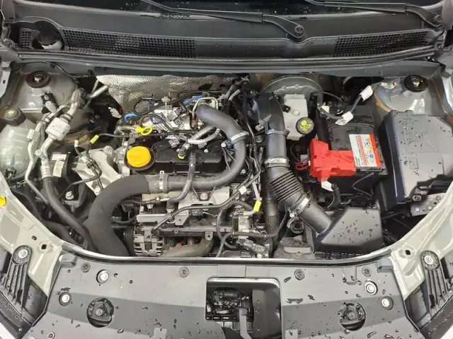 Dacia Sandero tce 90 gsr2 — photo 9
