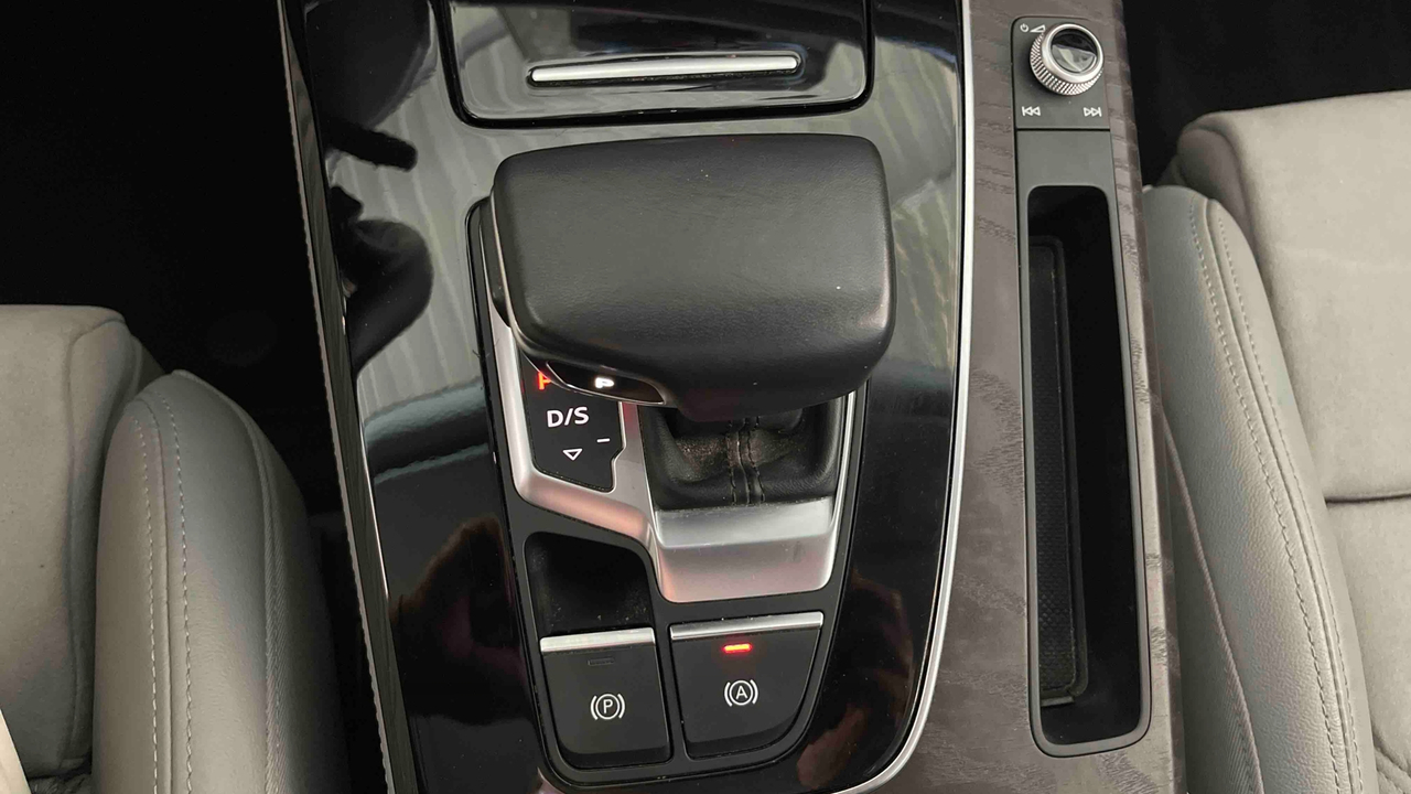 Audi Q5 Sportback 50 TFSIe 299 S tronic 7 Quattro — photo 21
