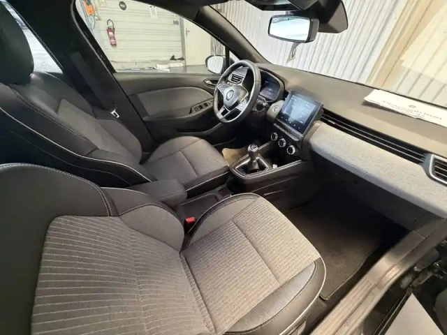 Renault Clio tce 90 — photo 25