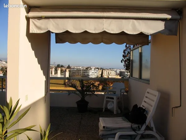 Location Studio Toit Terrasse Solarium 26m2 Dernier étage