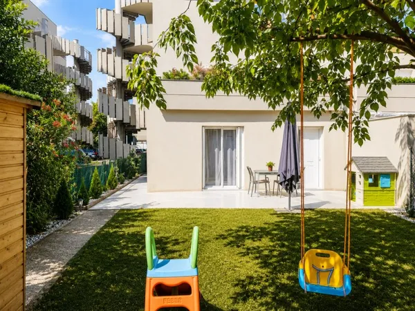 Appartement T3 a Lormont avec jardin privatif