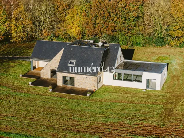 Vends maison située en campagne - 330 m² - 10 pièces, 5 chambres - Binic-Étables-sur-Mer 22520