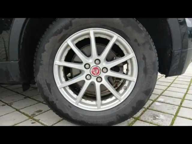Jaguar E-Pace 2.0d 150ch — photo 12